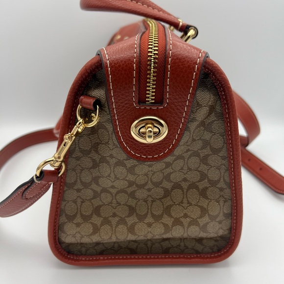 Coach Brown and Tan Signature Handbag - Picture 4 of 9